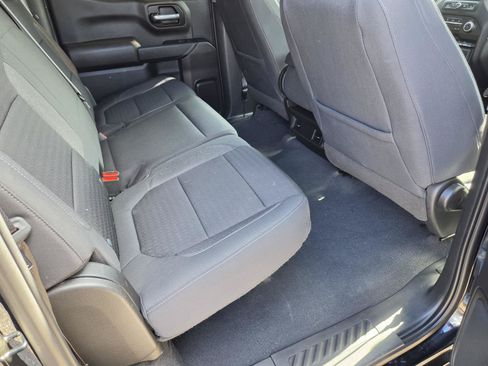 Used 2022 Chevrolet Silverado 1500 Custom w/ Safety Confidence Package RWD image 9