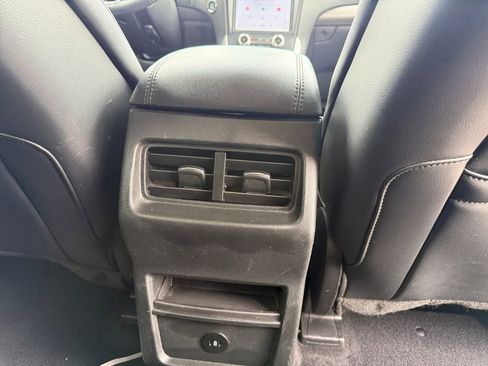 Used 2014 Ford Edge Limited w/ Equipment Group 302A AWD/4WD image 22