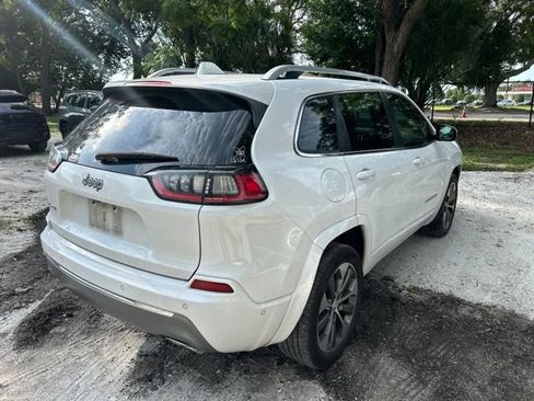 Used 2019 Jeep Cherokee Overland w/ Technology Group AWD/4WD image 4