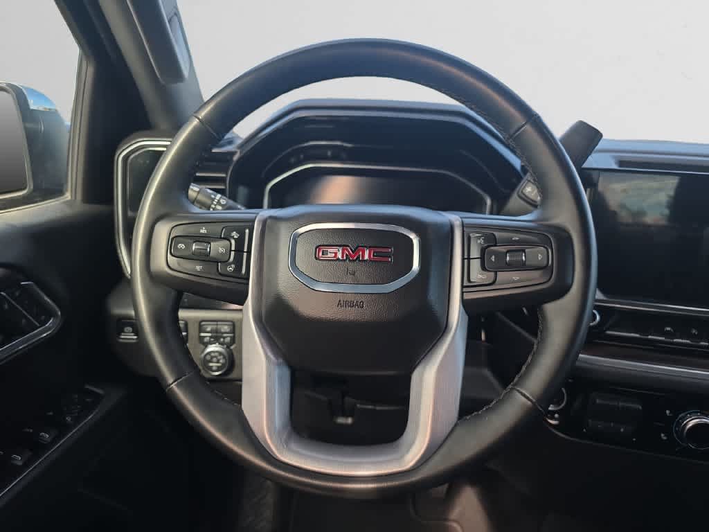 Used 2025 GMC Sierra 1500 SLT AWD/4WD image 12