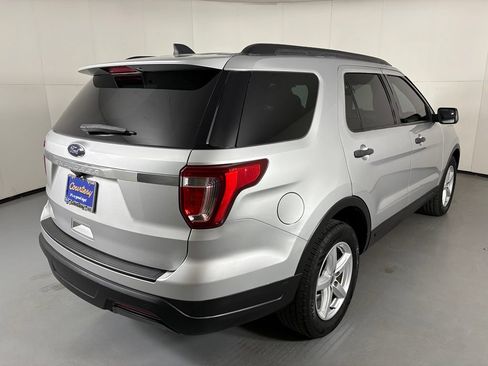 Used 2018 Ford Explorer FWD image 8