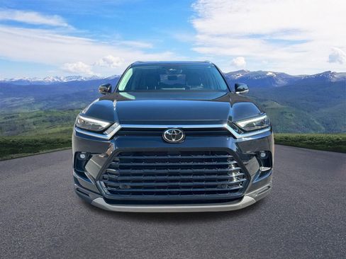 Used 2024 Toyota Grand Highlander AWD Hybrid image 9