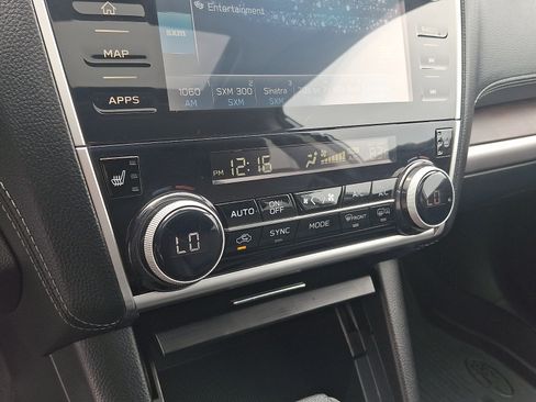 Used 2018 Subaru Outback 2.5i Limited AWD/4WD image 16