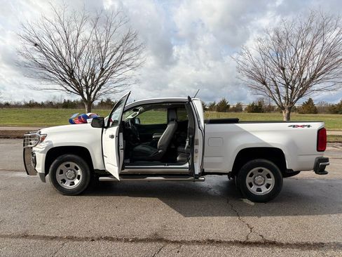 Used 2022 Chevrolet Colorado W/T image 39
