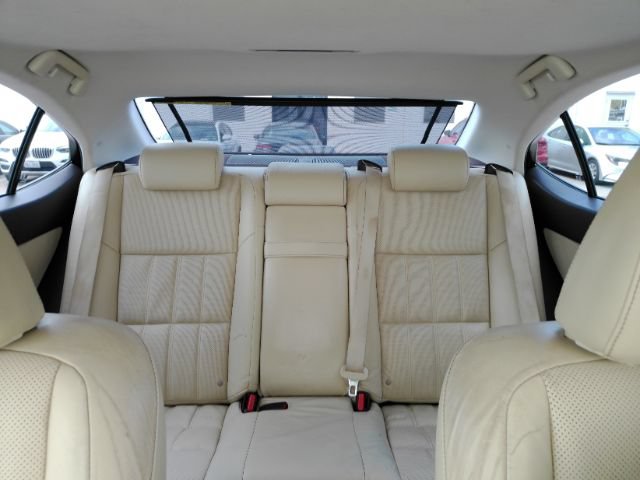 Used 2016 Lexus ES 350 w/ Luxury Package w/Wood Trim FWD image 32