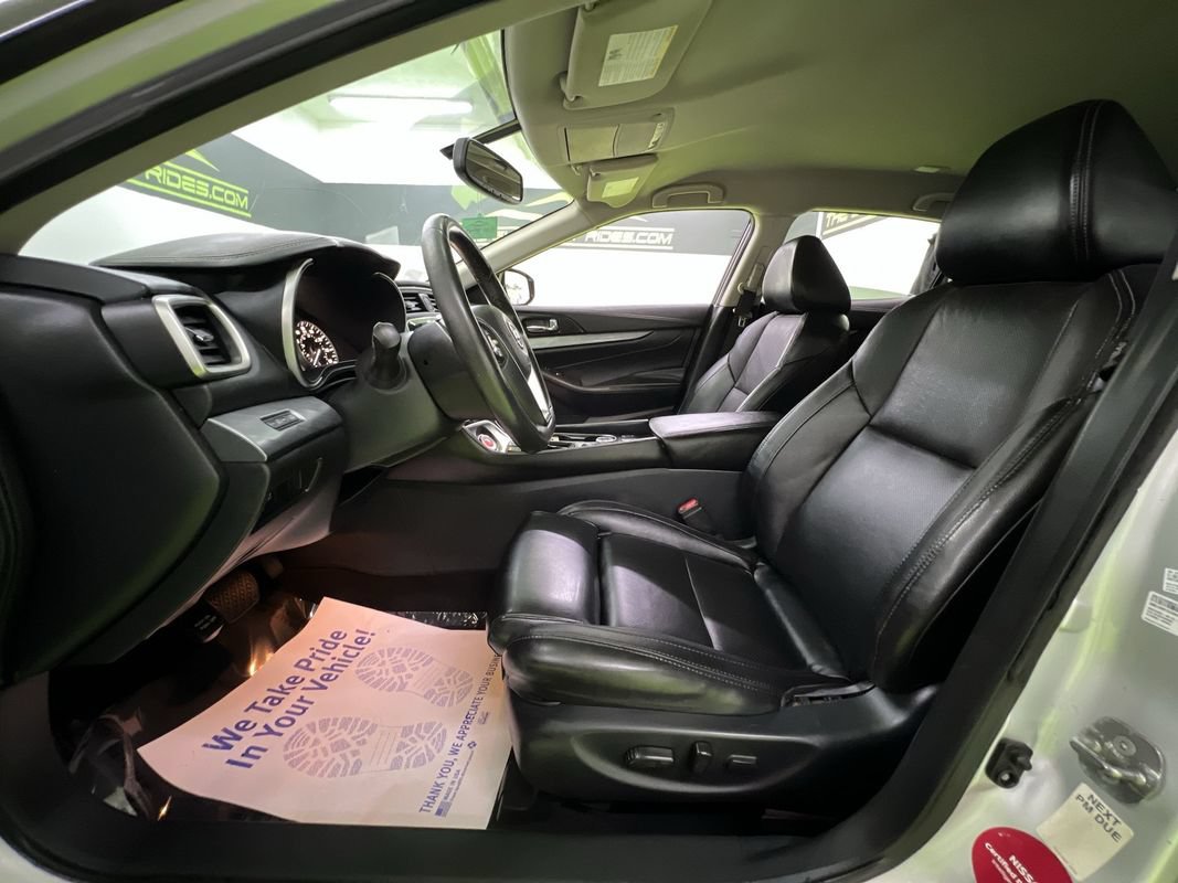Used 2020 Nissan Sentra SV FWD image 17