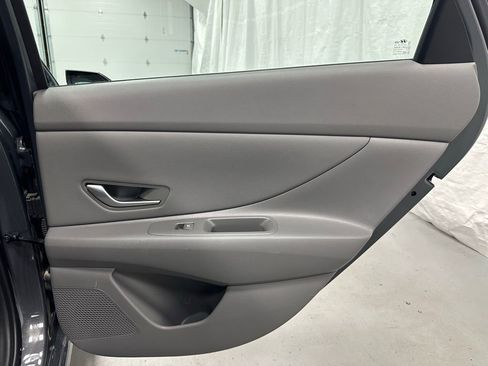 Used 2025 Hyundai Elantra SEL FWD image 47