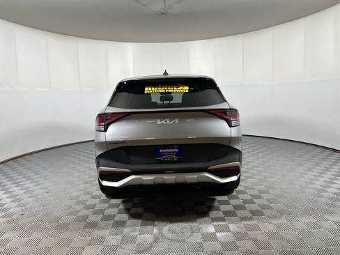 Used 2024 Kia Sportage LX image 7