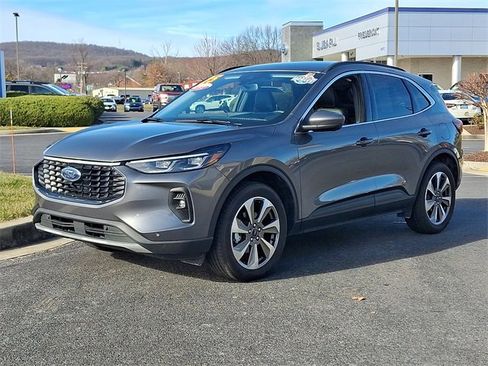 Certified 2025 Ford Escape Platinum w/ Premium Technology Package image 3