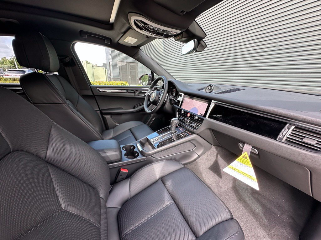 Used 2026 Porsche Macan S AWD/4WD image 41