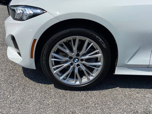 Used 2024 BMW 330i xDrive Sedan w/ Convenience Package AWD/4WD image 11