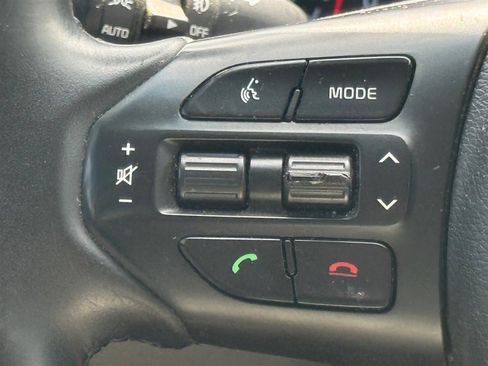 Used 2017 Kia Sorento SX image 10