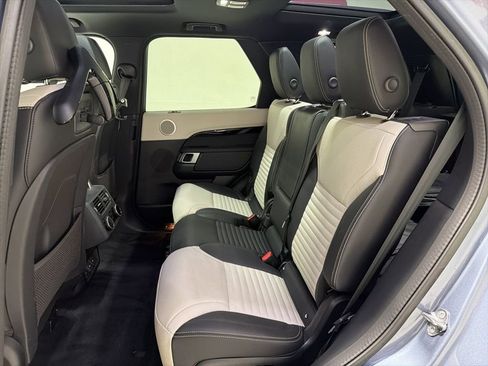 Used 2023 Land Rover Discovery S R-Dynamic AWD/4WD image 26