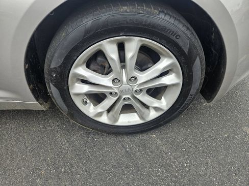Used 2012 Kia Optima EX FWD image 25
