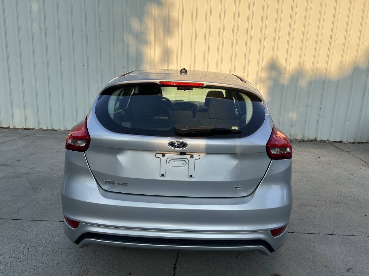 Used 2015 Ford Focus SE w/ SE Sport Package FWD image 5