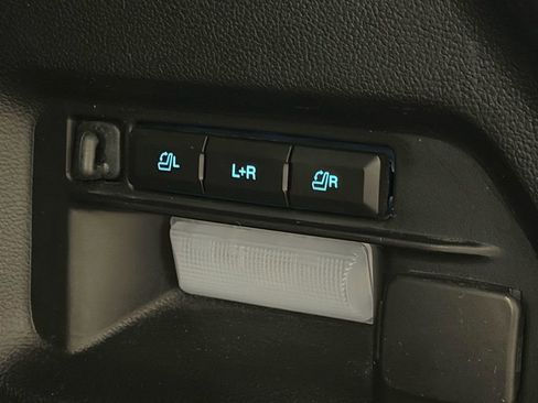 Used 2023 Ford Explorer Platinum w/ Technology Package image 54