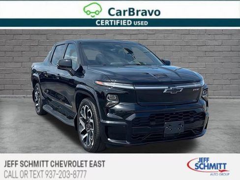 Certified 2025 Chevrolet Silverado EV RST AWD/4WD image 1