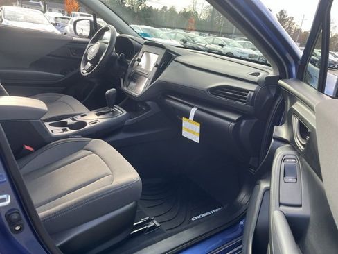 Used 2025 Subaru Crosstrek 2.0i image 16