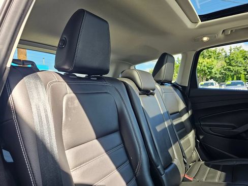 Used 2018 Ford Escape SEL w/ Canadian Touring Package AWD/4WD image 12