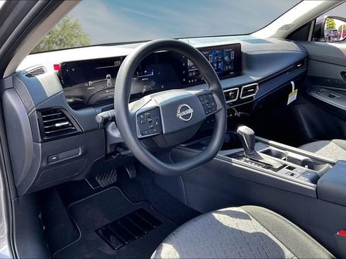 New 2027 Nissan Sentra SV FWD image 7