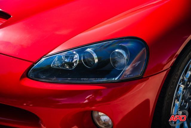 Used 2004 Dodge Viper SRT-10 RWD image 47