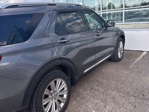 Used 2021 Ford Explorer Limited w/ Hybrid Equipment Group 310A AWD/4WD image 11