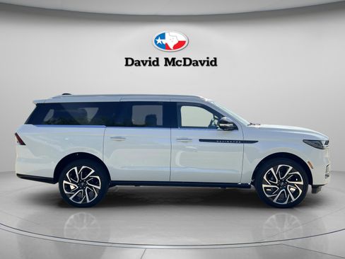 New 2026 Lincoln Navigator L Black Label AWD/4WD image 7
