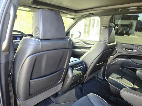 Used 2024 Cadillac Escalade Sport image 14