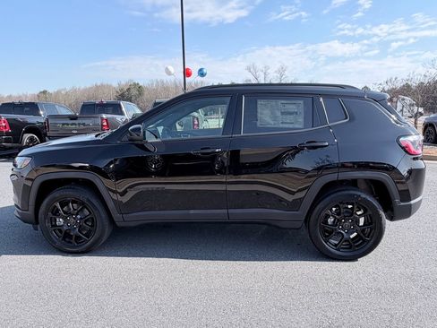 New 2026 Jeep Compass Latitude image 5