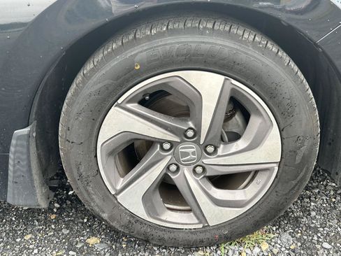 Used 2019 Honda Insight LX image 10