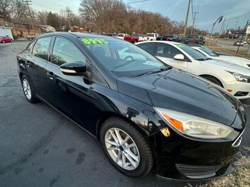 Used 2017 Ford Focus SE image 4