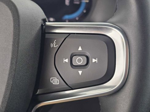 Used 2023 Volvo C40 P8 Recharge Ultimate image 30