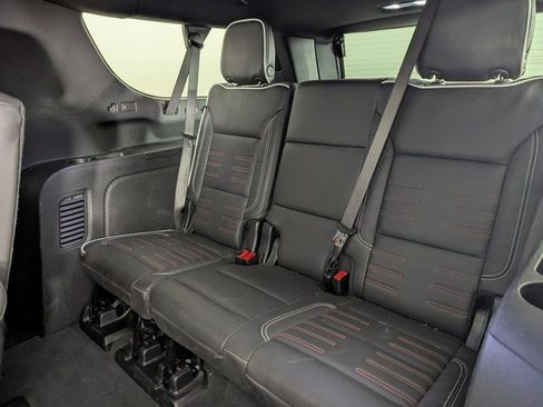 Used 2025 GMC Yukon XL AT4 Ultimate image 18