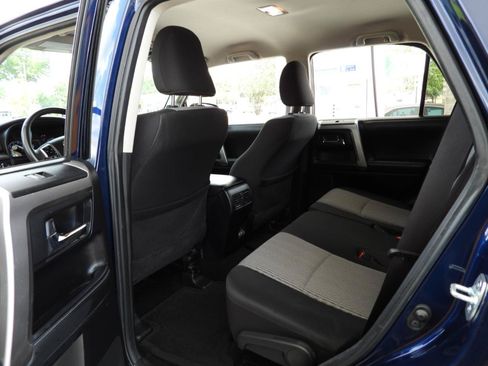 Used 2020 Toyota 4Runner SR5 AWD/4WD image 54