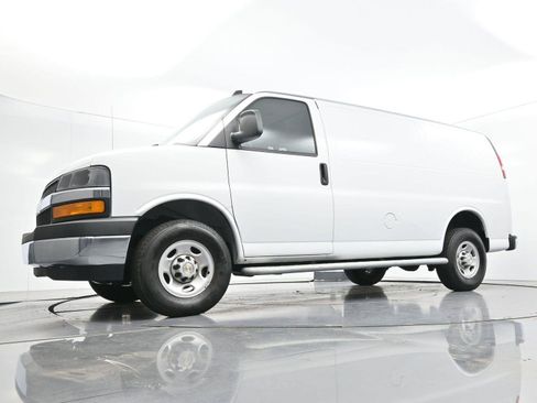 Used 2024 Chevrolet Express 2500 w/ Driver Convenience Package RWD image 40