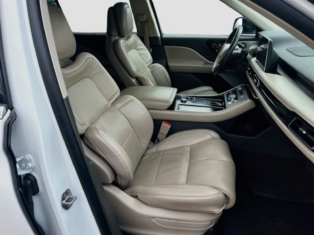Used 2020 Lincoln Aviator Reserve w/ Equipment Group 202A AWD/4WD image 31