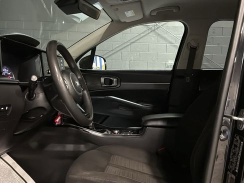 Used 2021 Kia Sorento LX AWD/4WD image 10