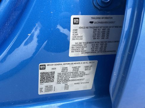 Used 2025 Chevrolet Silverado 1500 Custom image 34