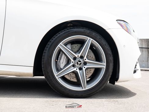 Used 2019 Mercedes-Benz E 450 4MATIC Sedan w/ Premium Package image 9