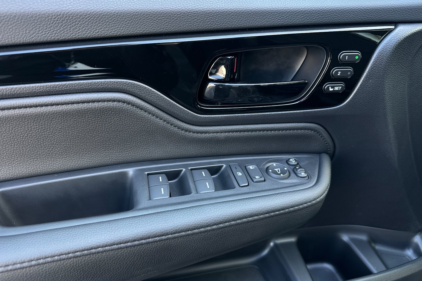 Certified 2026 Honda Odyssey Elite image 11