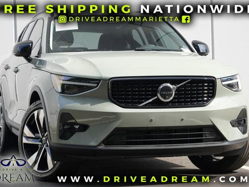 Used 2024 Volvo XC40 B5 Ultimate w/ Climate Package AWD/4WD image 2