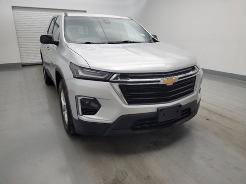 Used 2022 Chevrolet Traverse LS FWD image 14