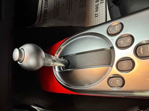 Used 2004 Chevrolet SSR LS Reg Cab 116.0 WB w/ Preferred Equipment Group image 7