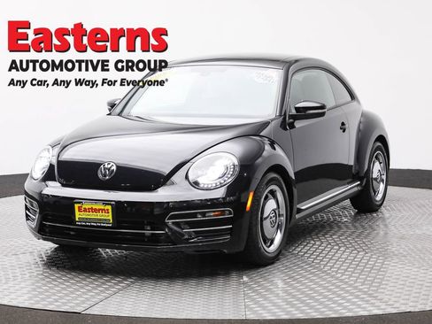 Used 2018 Volkswagen Beetle 2.0T S image 1