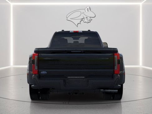 New 2026 Ford F450 Platinum w/ FX4 Off-Road Package AWD/4WD image 5