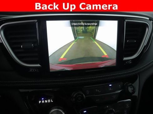 New 2026 Chrysler Pacifica Select AWD/4WD image 24