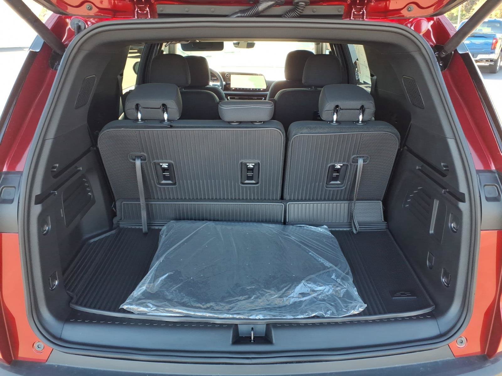 Used 2026 Chevrolet Equinox LT AWD/4WD image 39