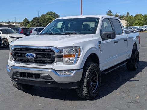 Used 2022 Ford F150 XLT w/ Equipment Group 301A Mid AWD/4WD image 10