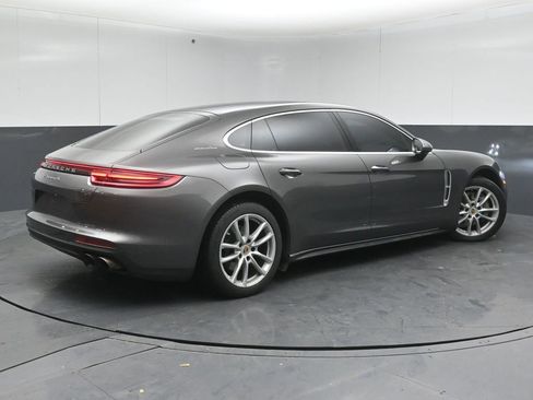 Used 2018 Porsche Panamera 4S Executive image 7