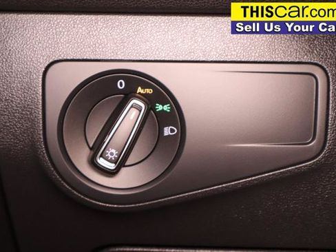 Used 2020 Volkswagen Tiguan SE FWD image 20